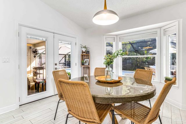 2953 Duke Dr, Gulf Breeze, FL 32563