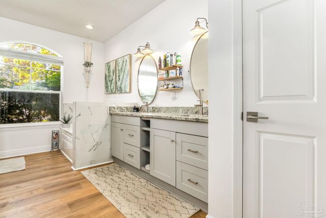 2953 Duke Dr, Gulf Breeze, FL 32563