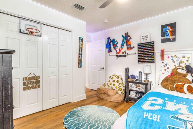 2953 Duke Dr, Gulf Breeze, FL 32563