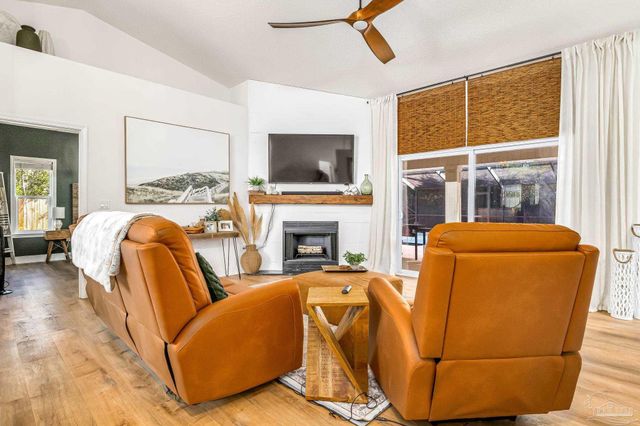 2953 Duke Dr, Gulf Breeze, FL 32563