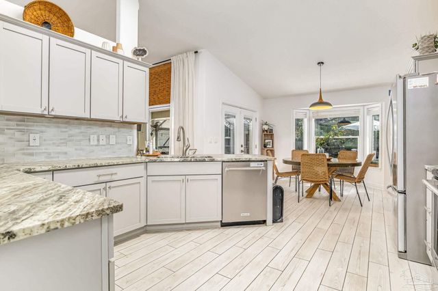 2953 Duke Dr, Gulf Breeze, FL 32563