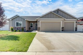 2440 Torrey Pines Ct, Payette, ID 83661