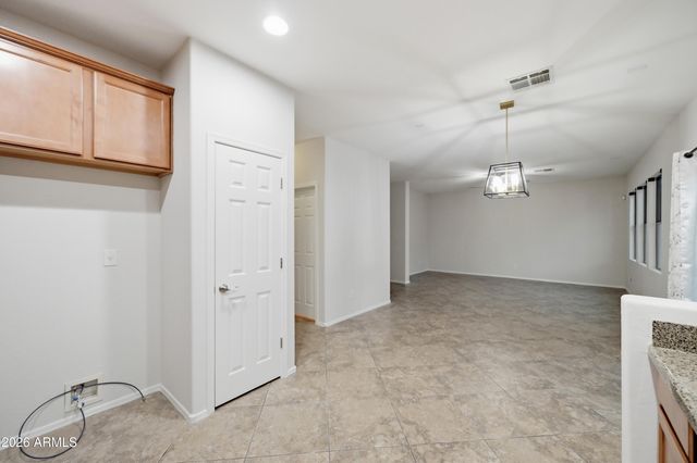 2511 W BEVERLY Road, Phoenix, AZ 85041