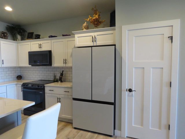211 Linden Lane, Fox Lake, WI 53933