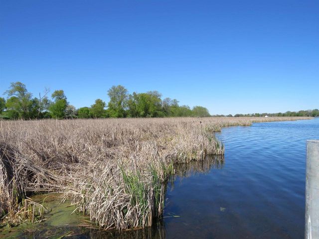 211 Linden Lane, Fox Lake, WI 53933