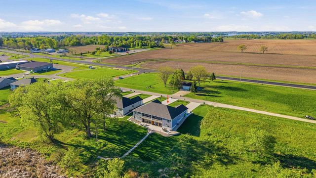 211 Linden Lane, Fox Lake, WI 53933
