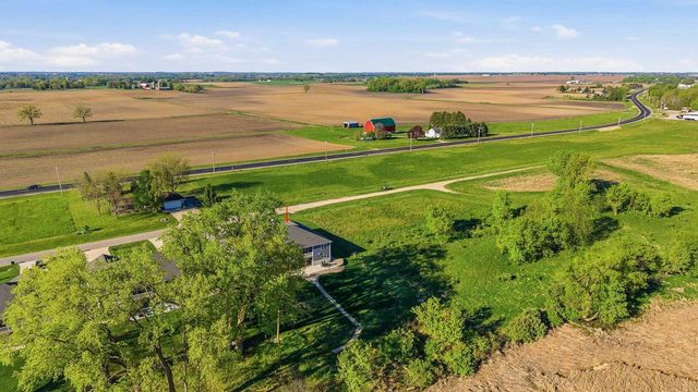 211 Linden Lane, Fox Lake, WI 53933