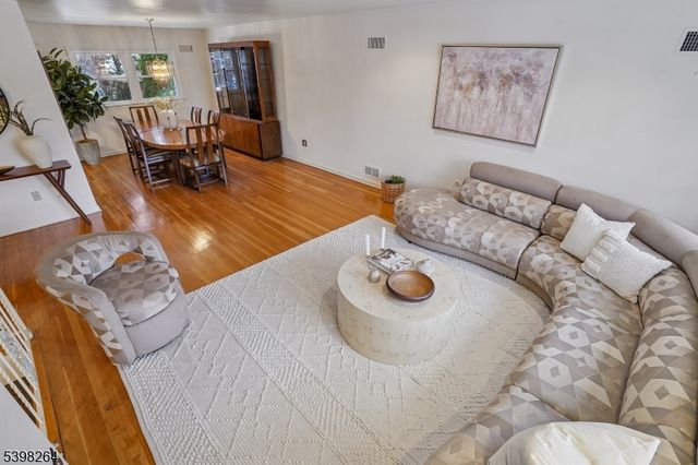 530 Prospect St, Maplewood Twp., NJ 07040