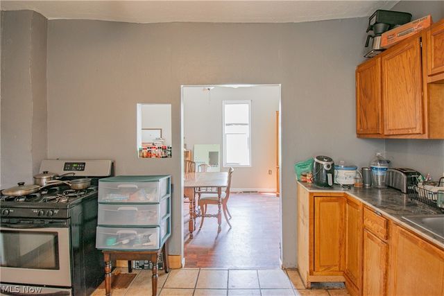 126 14th Street NW, Barberton, OH 44203
