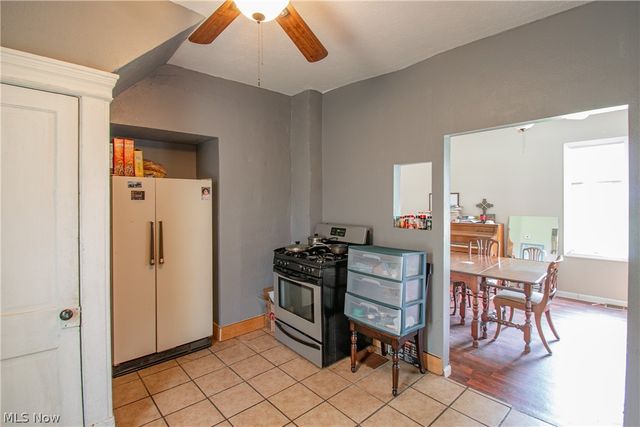 126 14th Street NW, Barberton, OH 44203