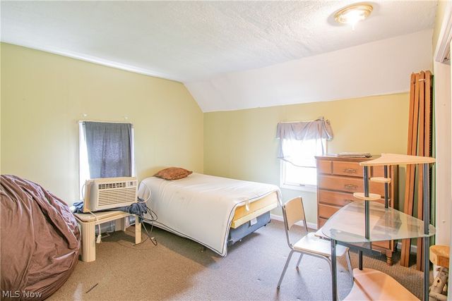 126 14th Street NW, Barberton, OH 44203
