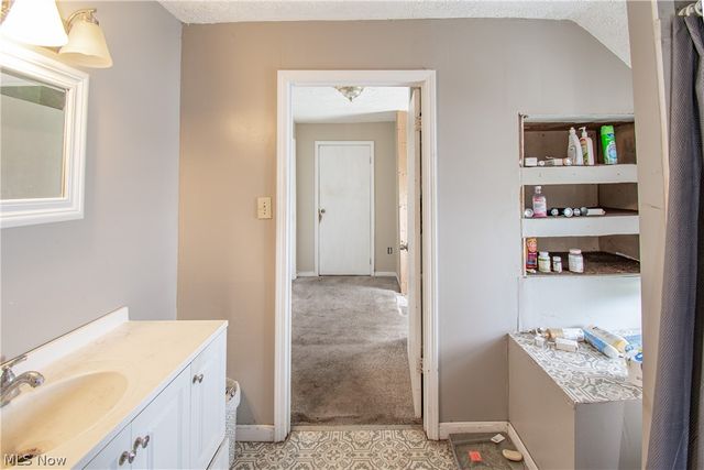 126 14th Street NW, Barberton, OH 44203