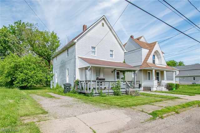 126 14th Street NW, Barberton, OH 44203