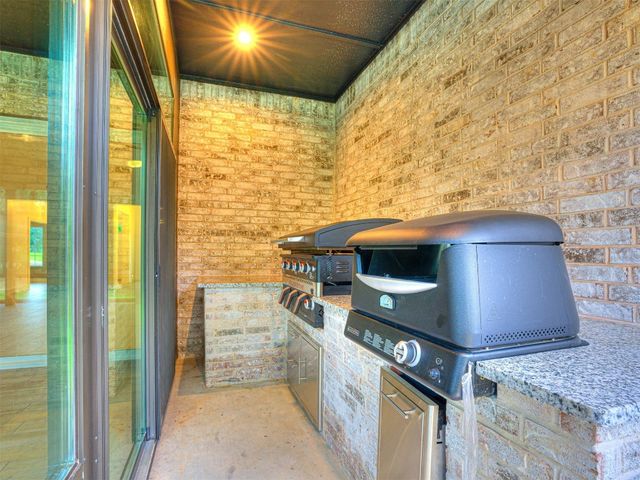 18333 Grant Manor Road, Newalla, OK 74857