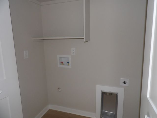 922 S Fox Ridge, Newton, KS 67114