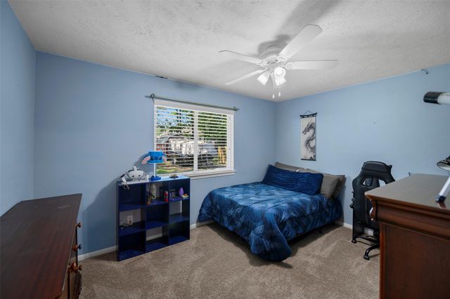 6923 Grant Drive, Magnolia, TX 77354