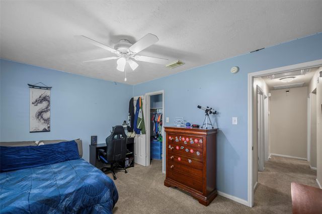 6923 Grant Drive, Magnolia, TX 77354