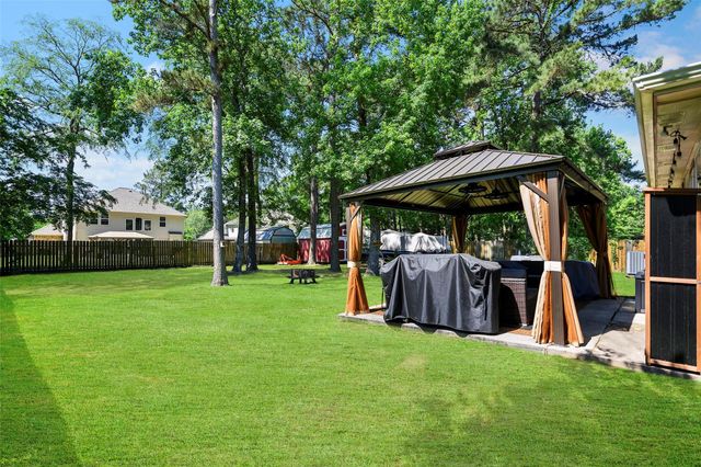 6923 Grant Drive, Magnolia, TX 77354