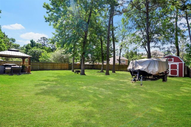 6923 Grant Drive, Magnolia, TX 77354