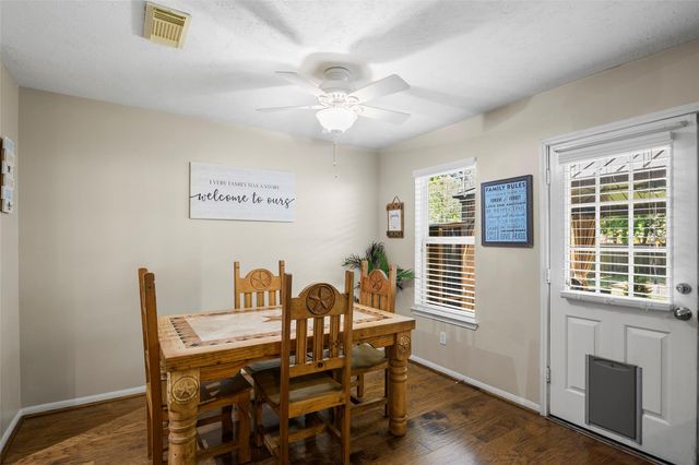 6923 Grant Drive, Magnolia, TX 77354