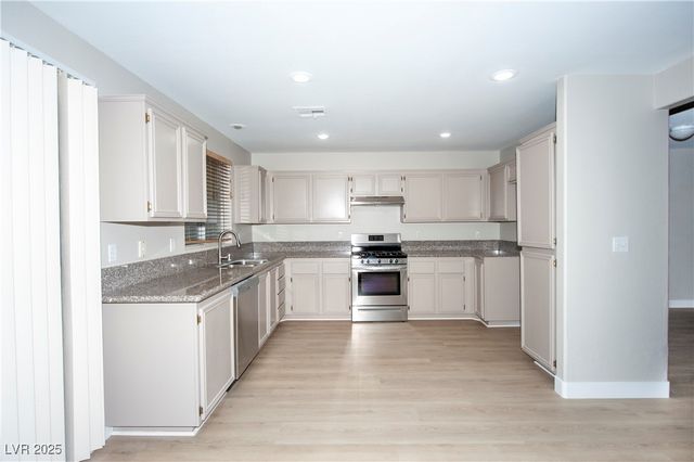 1705 Encarta Street, Las Vegas, NV 89117