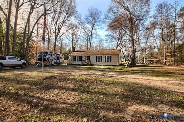 9925 Friendship Rd, North, VA 23128