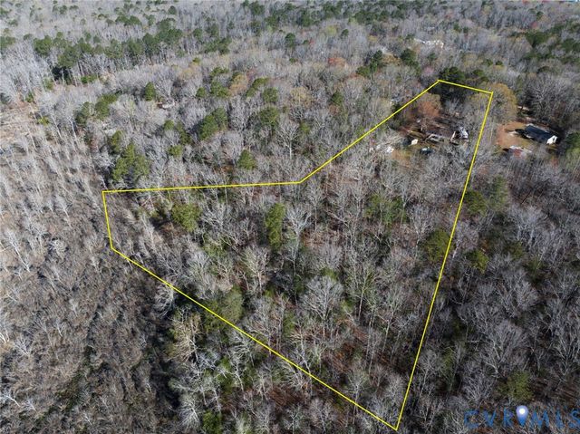 9925 Friendship Rd, North, VA 23128