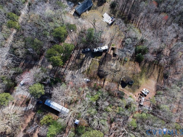 9925 Friendship Rd, North, VA 23128