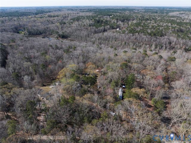 9925 Friendship Rd, North, VA 23128