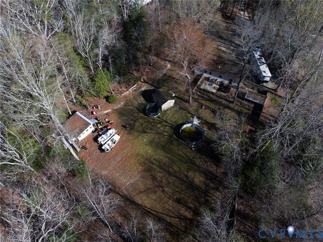 9925 Friendship Rd, North, VA 23128