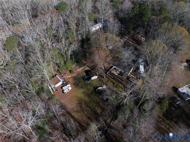 9925 Friendship Rd, North, VA 23128