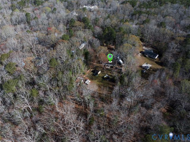 9925 Friendship Rd, North, VA 23128