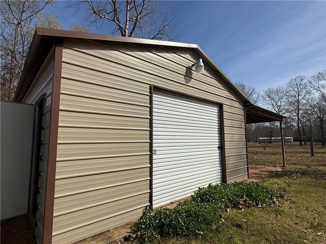 195 VARVAROSKY- Road, Deville, LA 71328