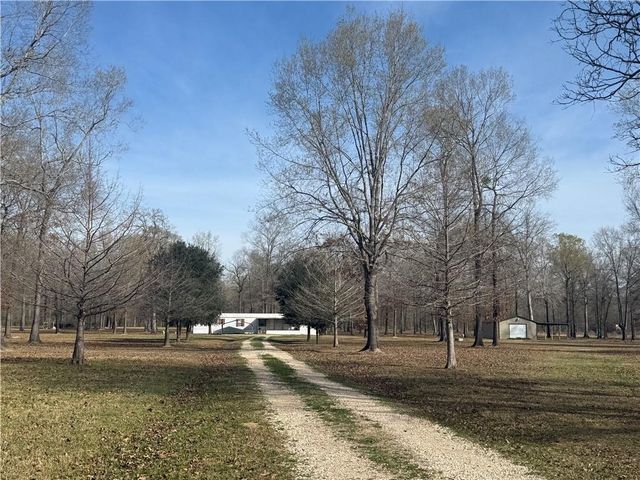 195 VARVAROSKY- Road, Deville, LA 71328