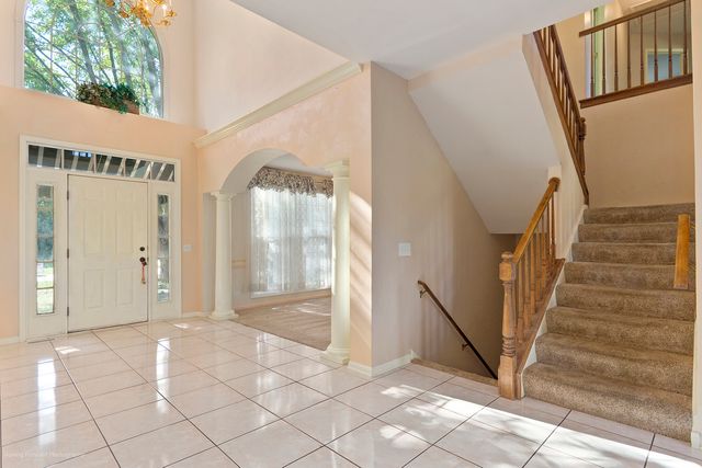 52 Oak Creek Drive, Yorkville, IL 60560