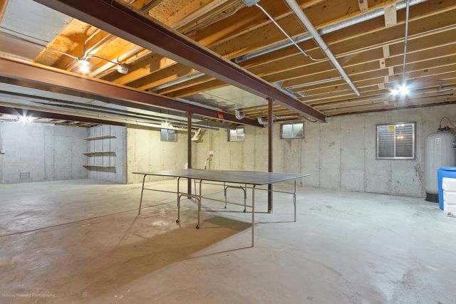 52 Oak Creek Drive, Yorkville, IL 60560