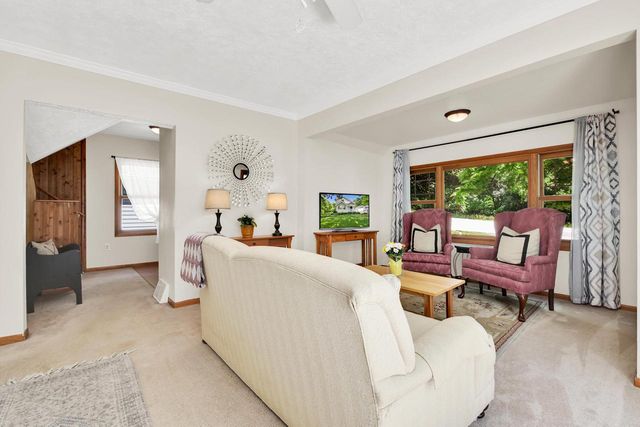 4135 S Racine AVENUE, New Berlin, WI 53146