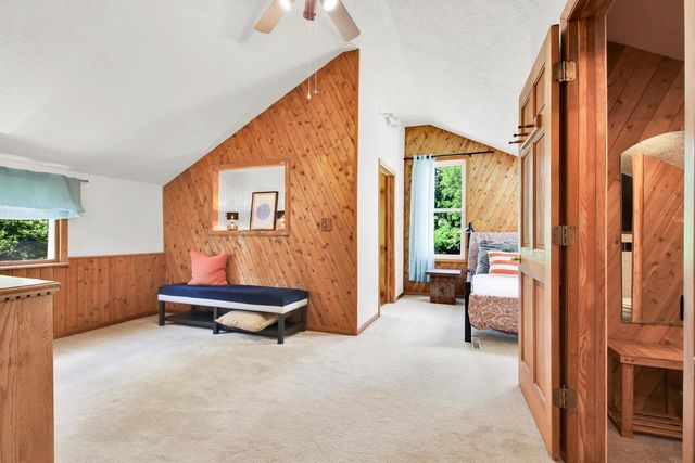 4135 S Racine AVENUE, New Berlin, WI 53146
