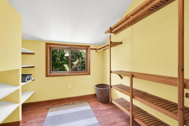 4135 S Racine AVENUE, New Berlin, WI 53146