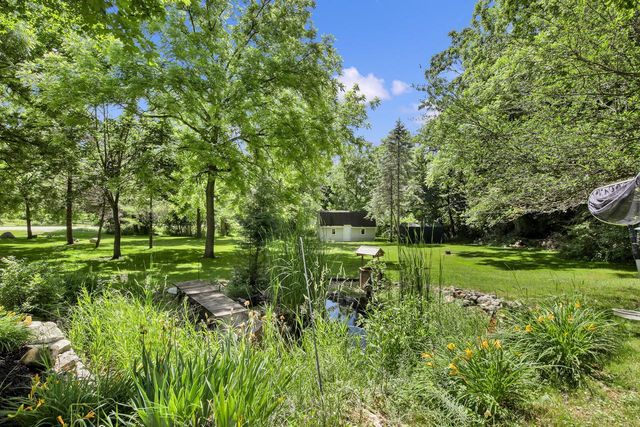 4135 S Racine AVENUE, New Berlin, WI 53146