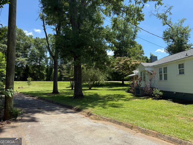 1511 W Poplar Street, Griffin, GA 30224