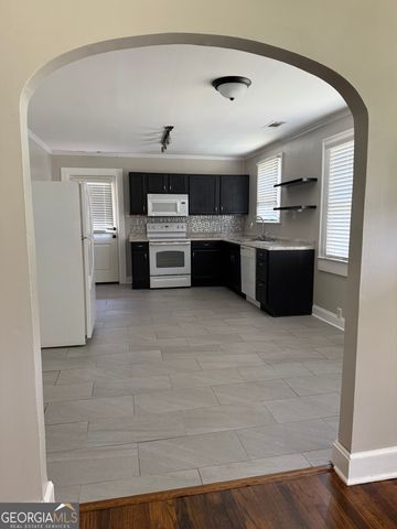 1511 W Poplar Street, Griffin, GA 30224