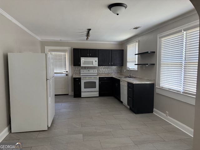 1511 W Poplar Street, Griffin, GA 30224