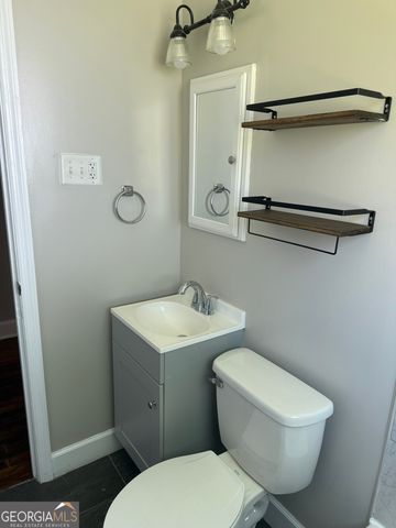 1511 W Poplar Street, Griffin, GA 30224