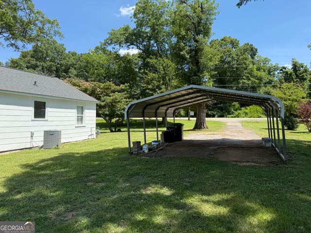 1511 W Poplar Street, Griffin, GA 30224