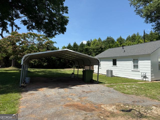 1511 W Poplar Street, Griffin, GA 30224
