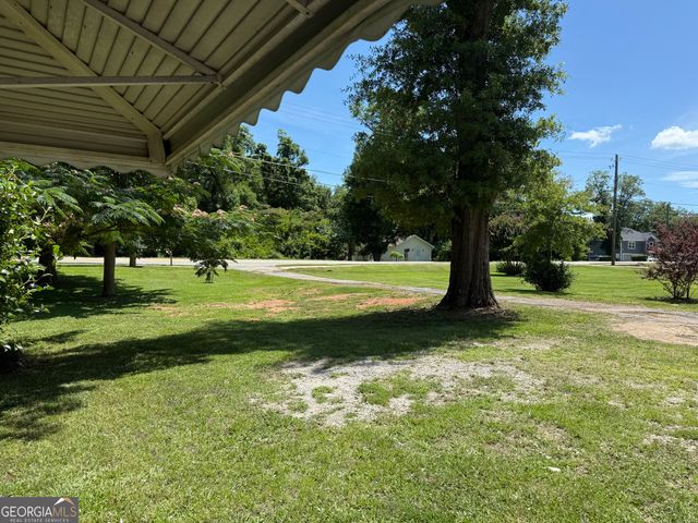 1511 W Poplar Street, Griffin, GA 30224