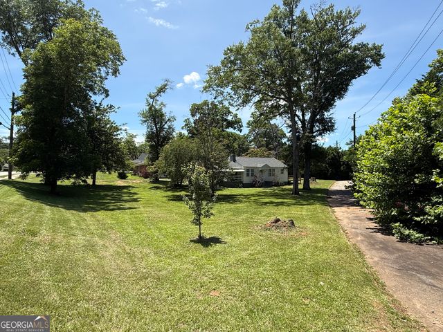 1511 W Poplar Street, Griffin, GA 30224