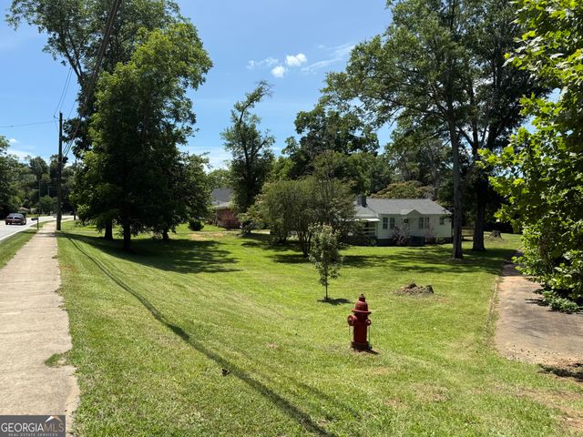 1511 W Poplar Street, Griffin, GA 30224