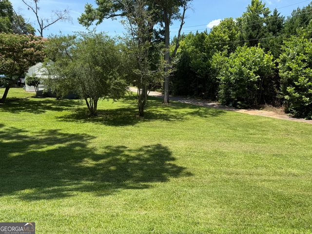1511 W Poplar Street, Griffin, GA 30224